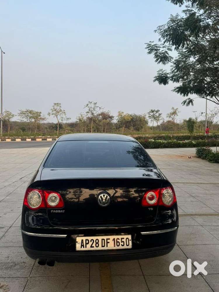 Volkswagen Passat 2010 Petrol Well Maintained
