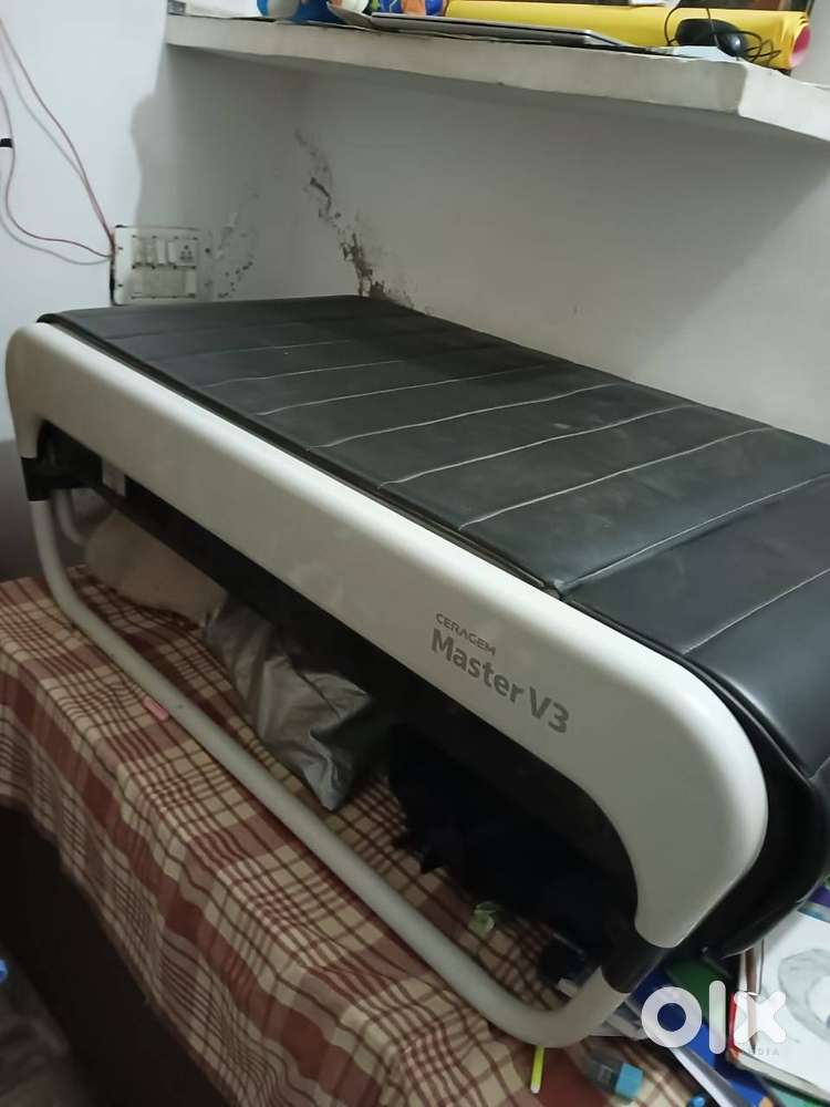 Physiotherapy magnetic bed with magnetic matt