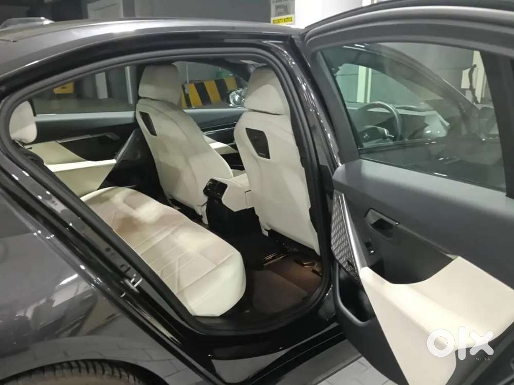 Rc Payment Bmw I5 2024 Electric 5365 Km Driven