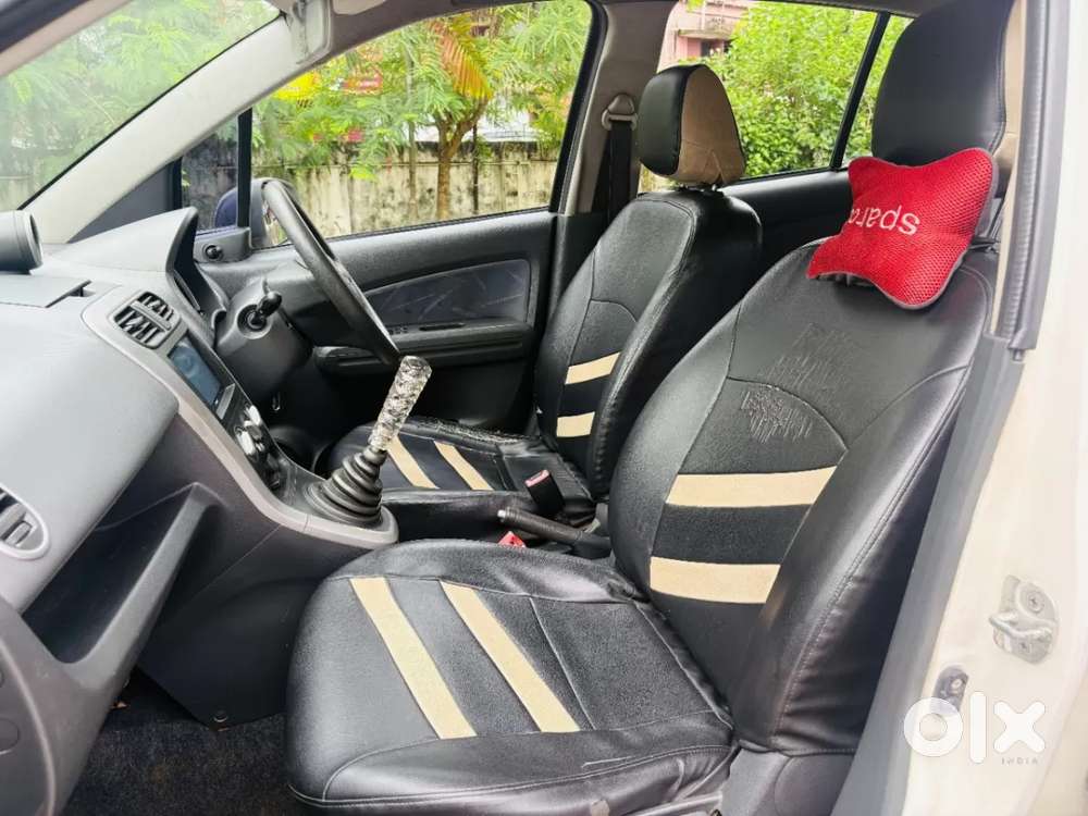 Maruti Suzuki Ritz Lxi, 2011, Petrol