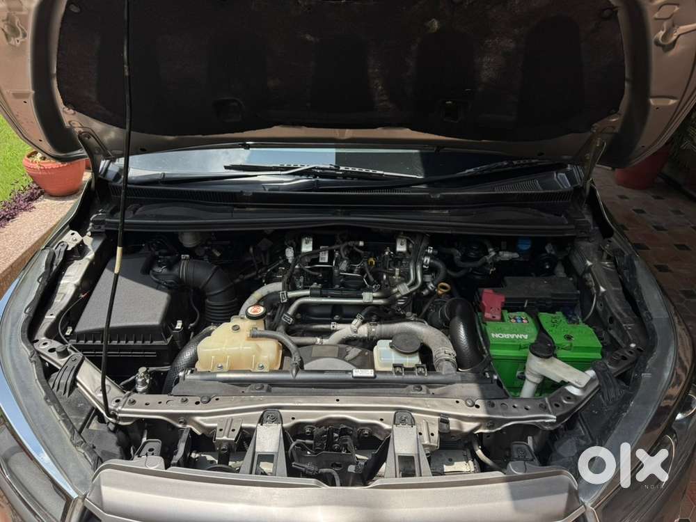 Toyota Innova Crysta 2.4 V 2020
