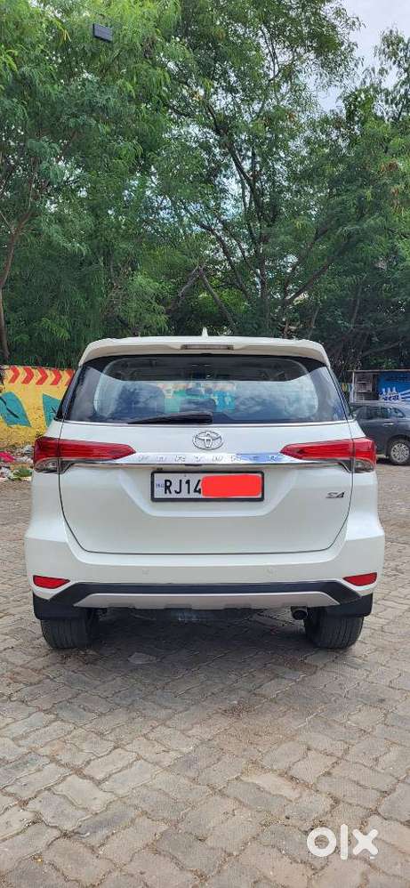 Toyota Fortuner 4x4 At, 2017, Diesel