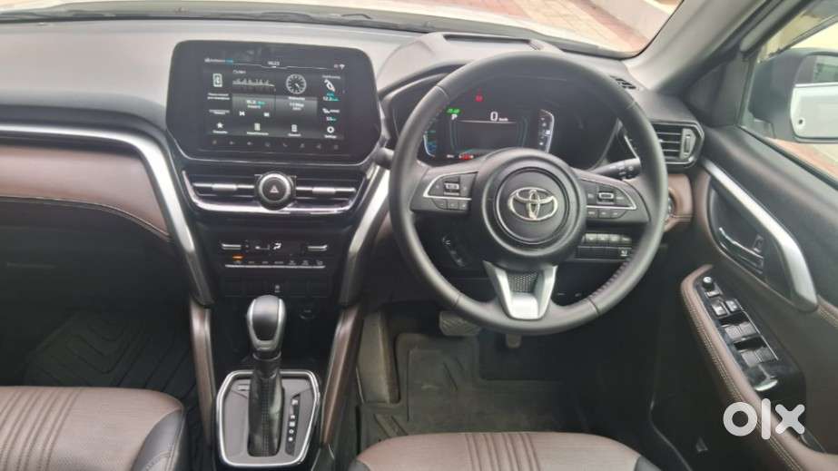 Toyota Urban Cruiser Hyryder 1.5 V Hybrid, 2025, Petrol