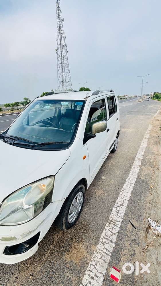 2016 Wagon R Lxi Cng Maruti Suzuki Year