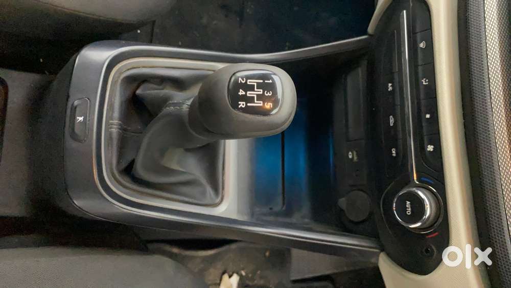 Tata Altroz 1.2 Xt, 2022, Petrol