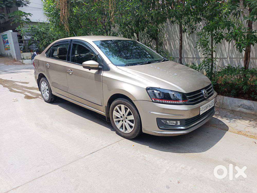 Volkswagen Vento Celeste 1.6 Highline, 2016, Petrol
