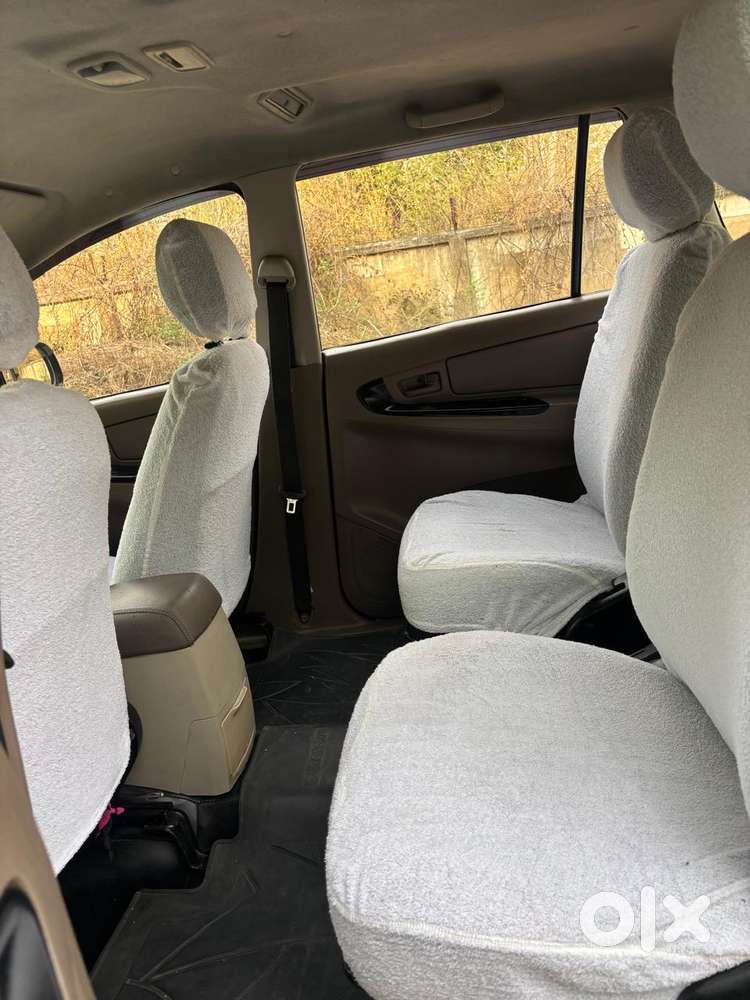 Toyota Innova 2.5 G (diesel) 7 Seater Bs Iv, 2015, Diesel