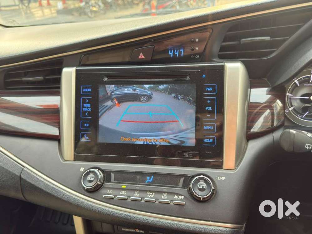 Toyota Innova Crysta 2.4 Vx Mt, 2017, Diesel