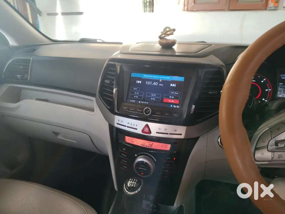 Xuv 300 Top End Black Diesel, 6 Gear Manual Transmission
