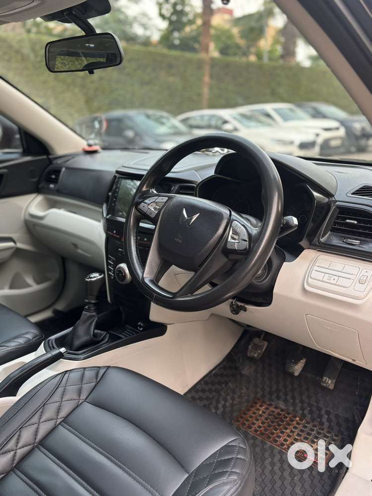 Mahindra Xuv300 W4, 2023, Cng & Hybrids