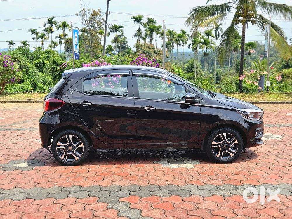 Tata Tiago 1.05 Revotorq Xz Plus Dualtone, 2023, Petrol