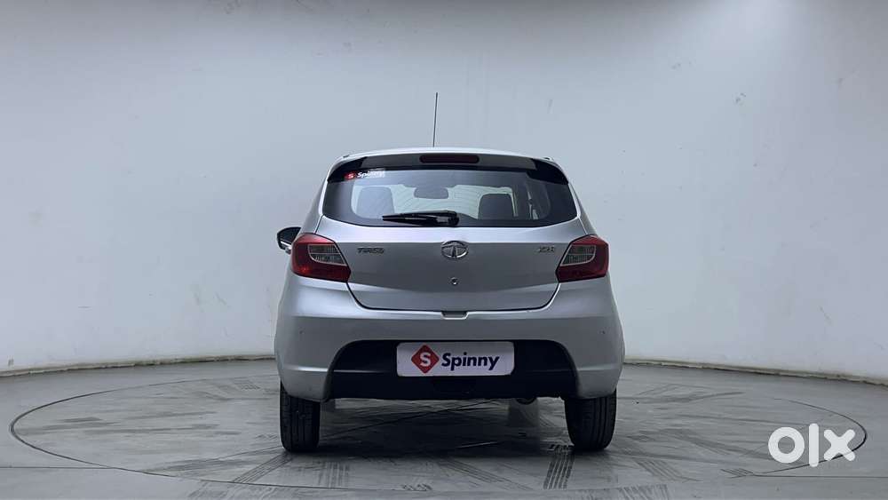 Tata Tiago Xza, 2017, Petrol