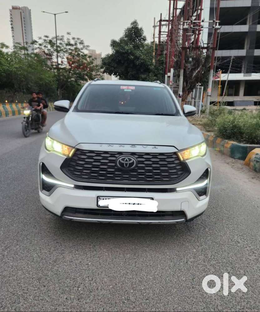 Toyota Innova Hycross 2.0 Vx Hybrid 7 Str, 2023, Petrol