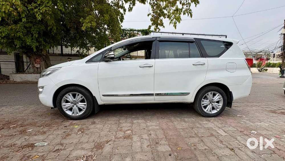 Toyota Innova Crysta 2.4 Z 7 Str, 2016, Diesel