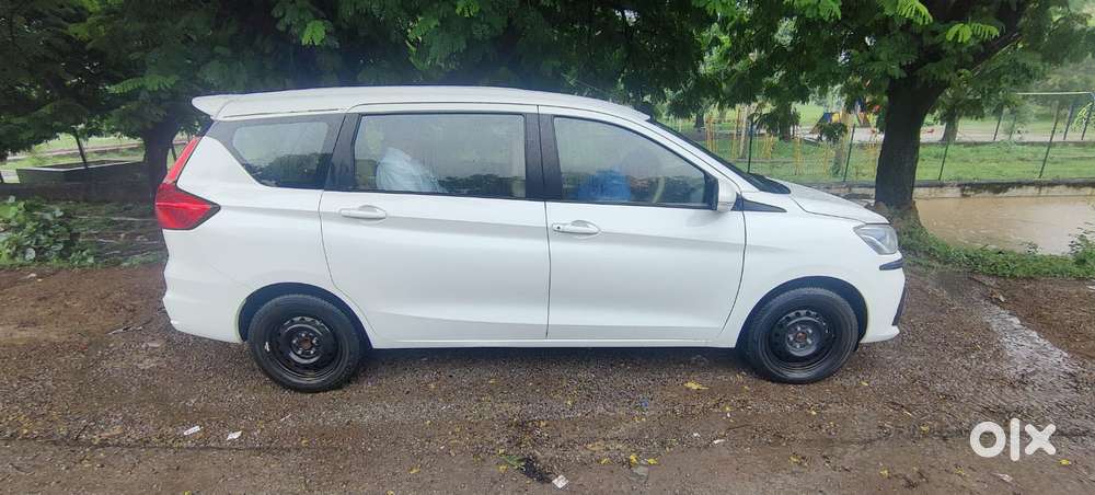 Maruti Suzuki Ertiga 1.5 Vxi, 2025, Petrol