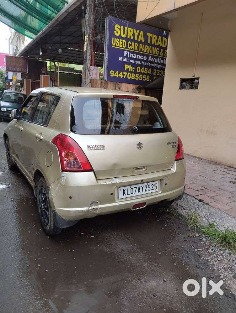 Maruti Suzuki Swift 1.3 Zxi, 2005, Petrol