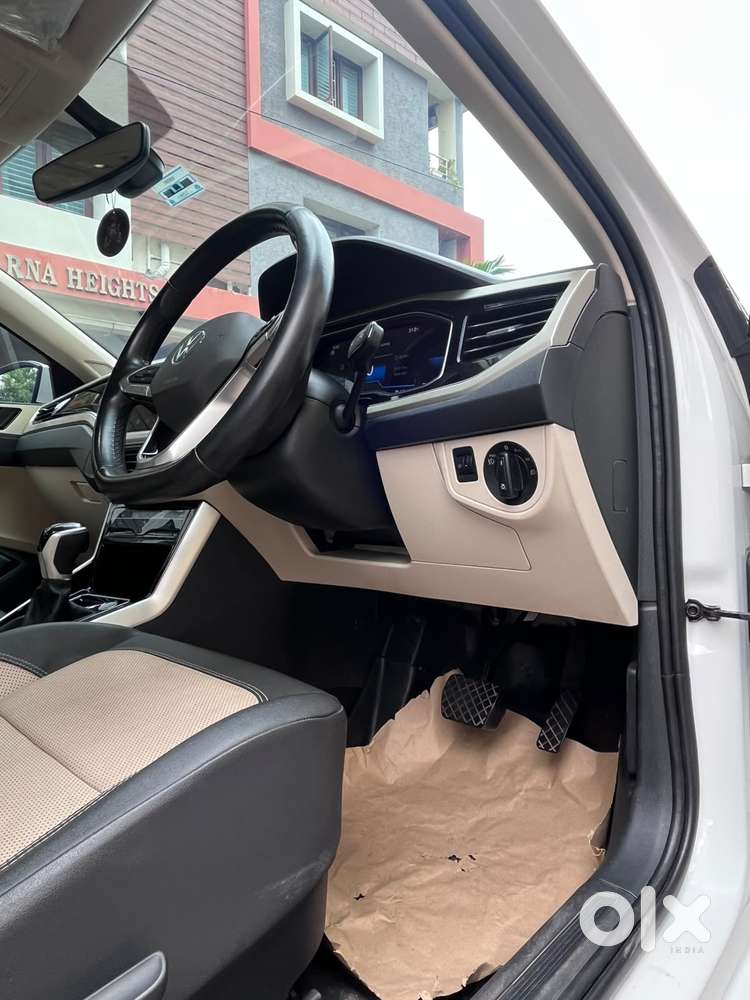 Volkswagen Virtus 1.0 Topline Tsi At, 2022, Petrol