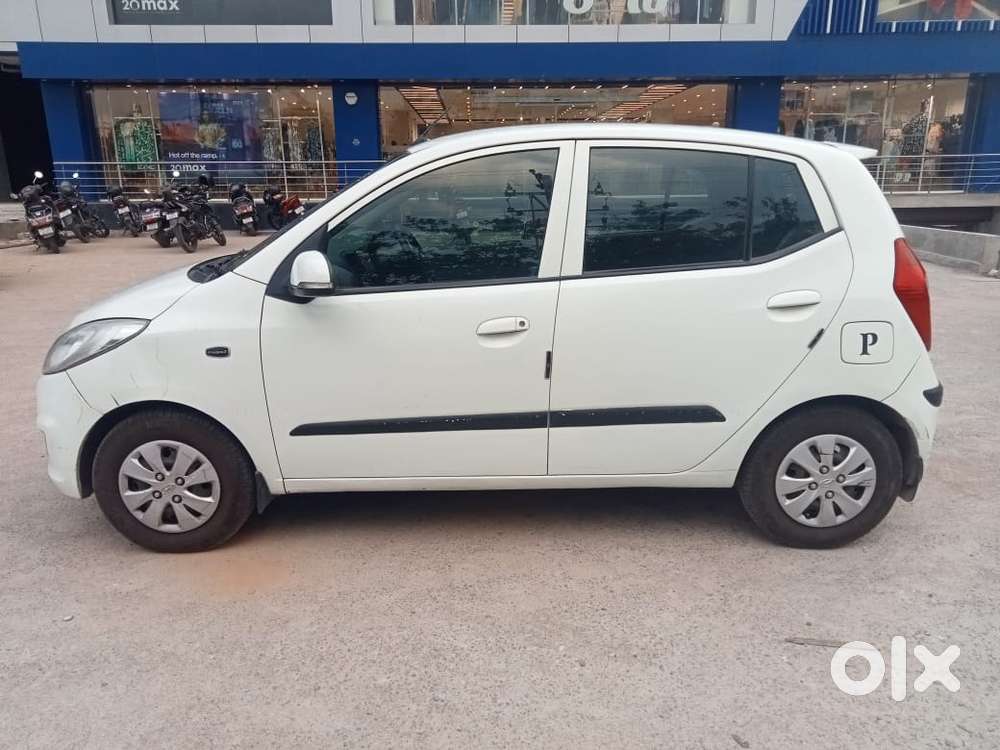 Hyundai I10 Sportz At, 2012, Petrol