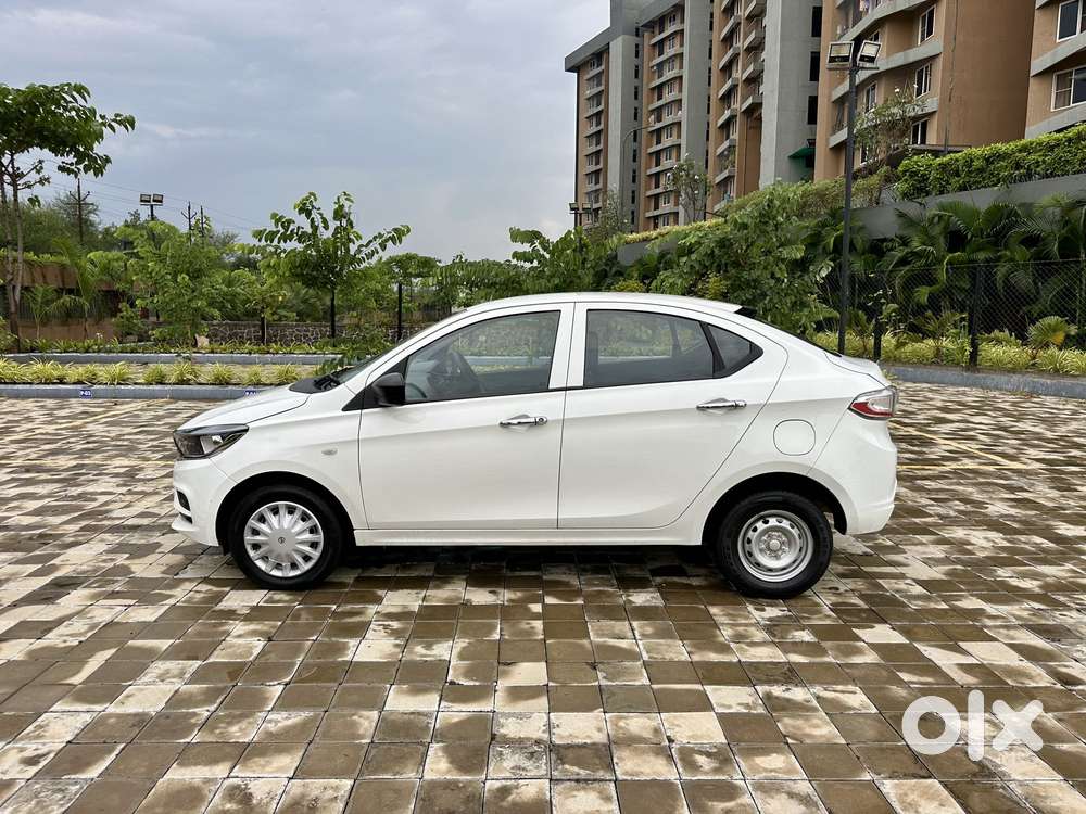 Tata Tigor Xe, 2022, Petrol