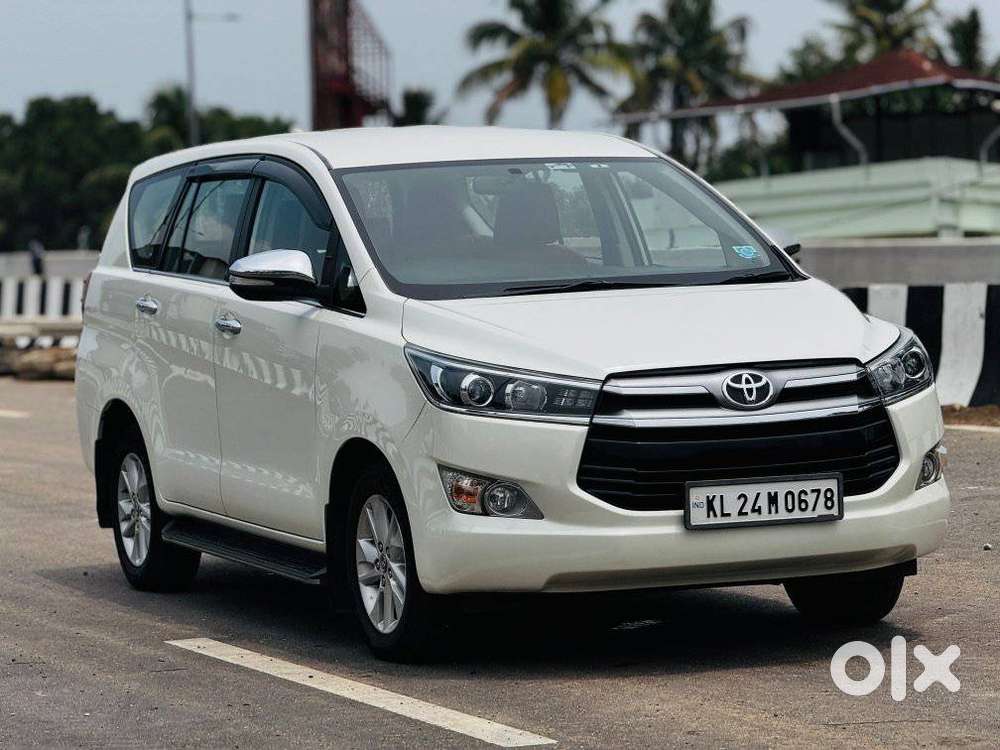 Toyota Innova Crysta 2.4 Gx Mt, 2016, Diesel