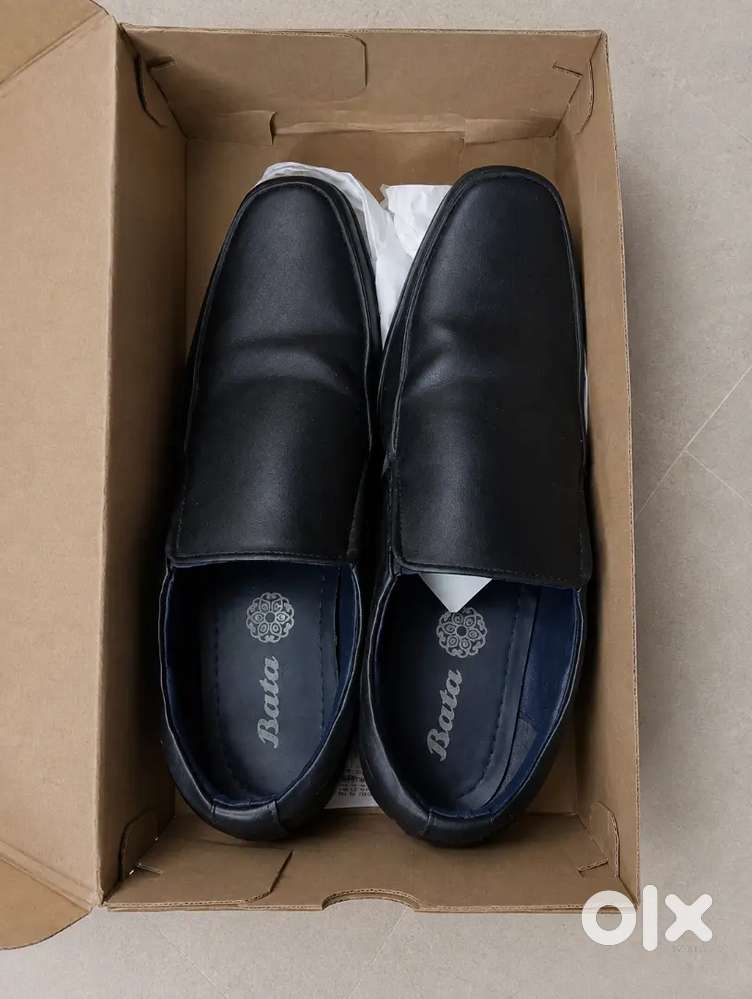 Bata Men&rsquo;s Black Slip-On Formal Shoes &ndash; Size 9