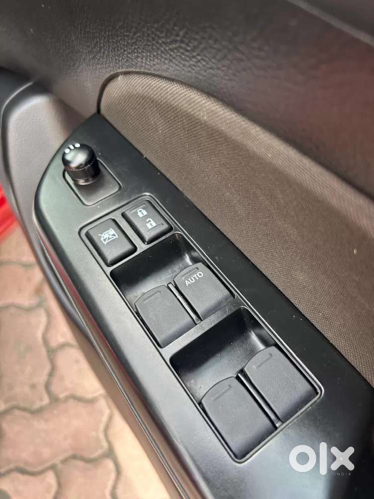 Maruti Suzuki Swift Vxi, 2013, Petrol