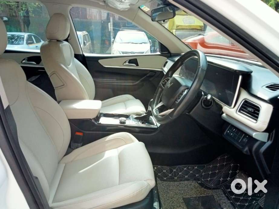 Mahindra Xuv700 2.2 Ax 7 Diesel At Luxury Pack Str, 2023, Diesel