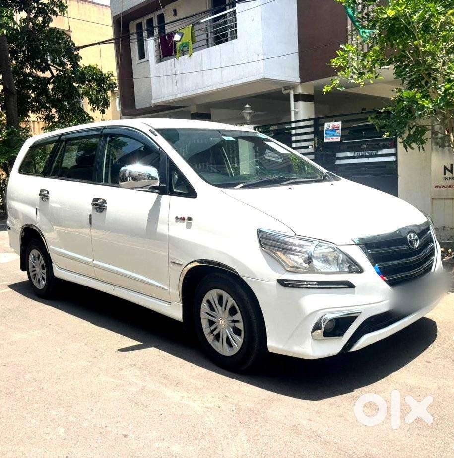 Toyota Innova 2.5 G (diesel) 7 Seater Bs Iv, 2015, Diesel