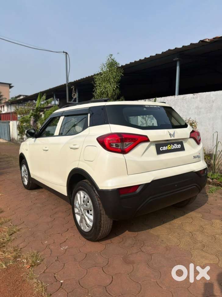 Mahindra Xuv300 W4, 2023, Petrol