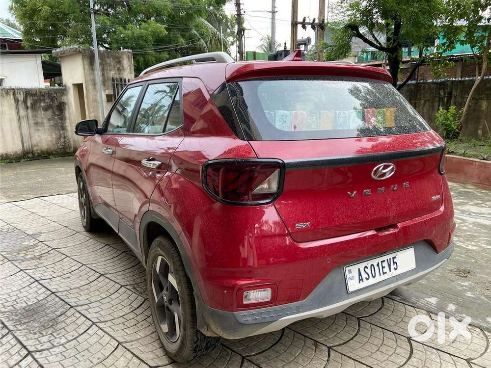 Hyundai Venue Turbo Petrol Automatic Sx+ (top Model) 2021