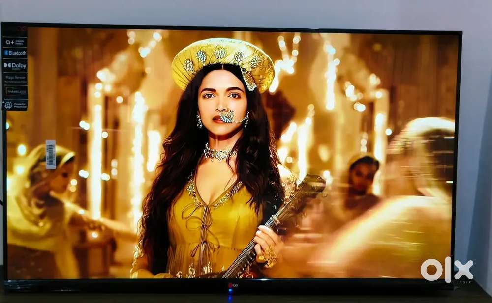 43inch frameless HDR TV- Voice remote- Screen ka scene onsite warranty