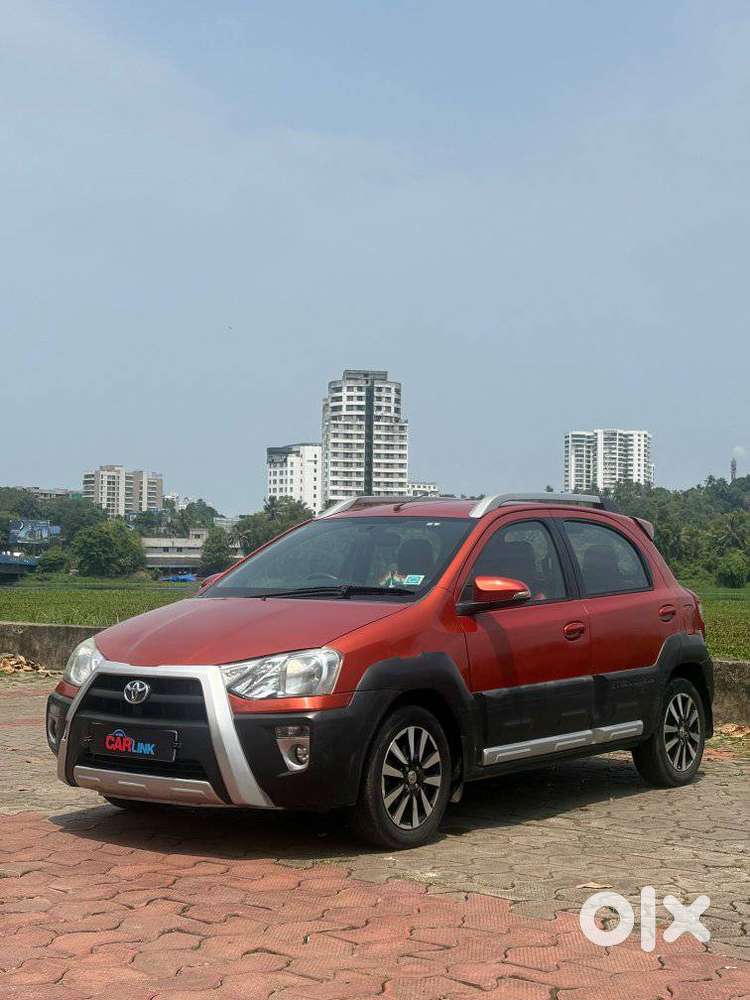 Toyota Etios Cross 1.2l G, 2016, Petrol