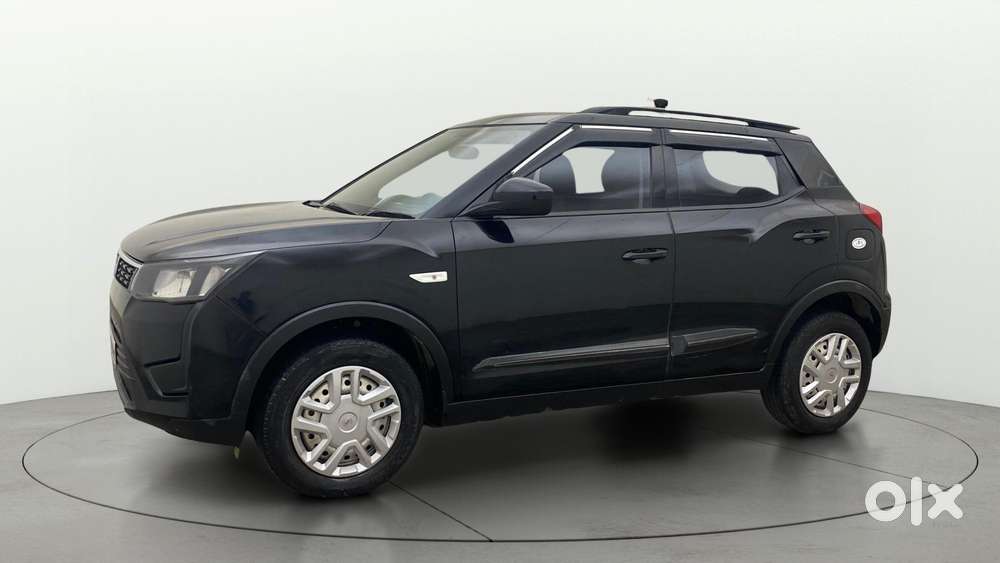 Mahindra Xuv300 W4, 2023, Petrol