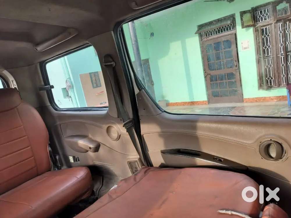 Ac Airbag 7seater Seats Is Foldable