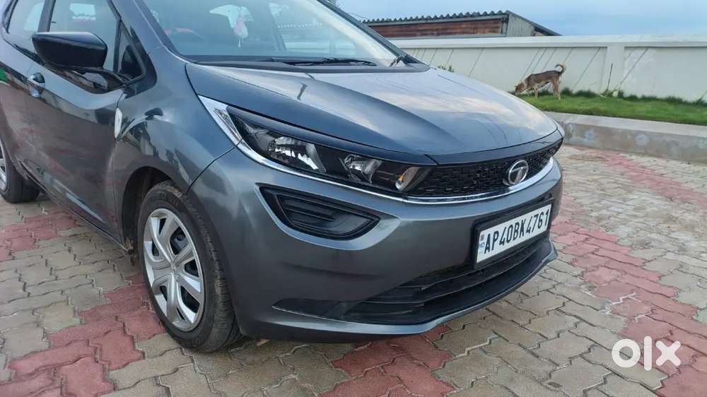 Tata Altroz 2023 Sunroof Variant Total 9 Registration Number