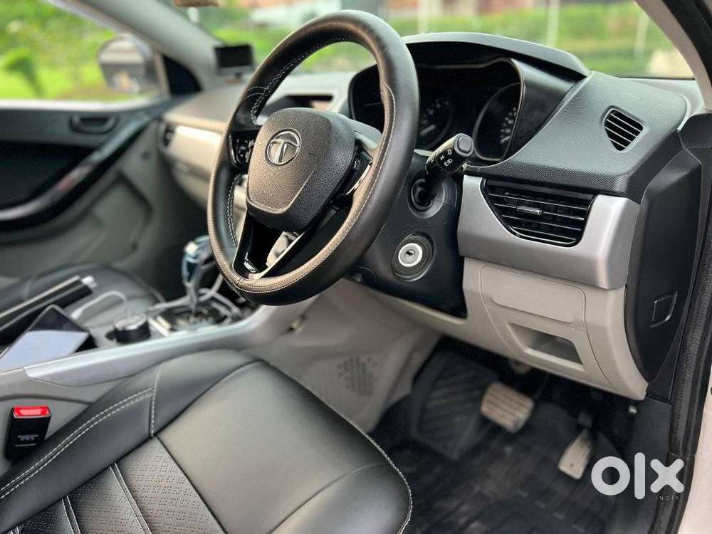 Tata Nexon 1.2 Revotron Xma, 2018, Petrol