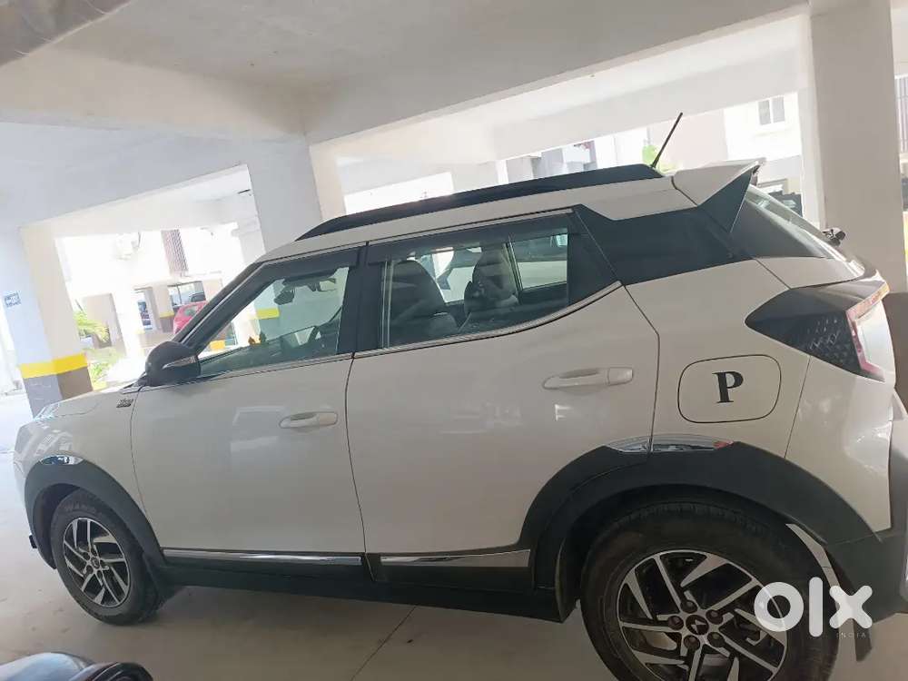 Mahindra Xuv 3xo Petrol 2025