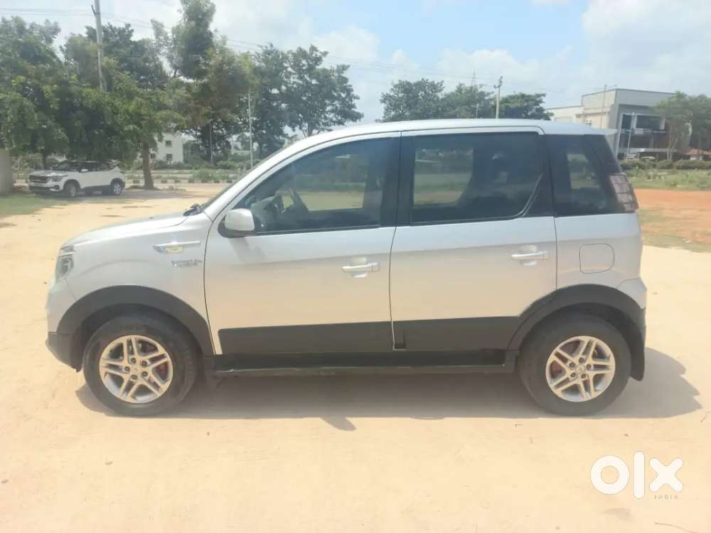 Mahindra Nuvosport 2016