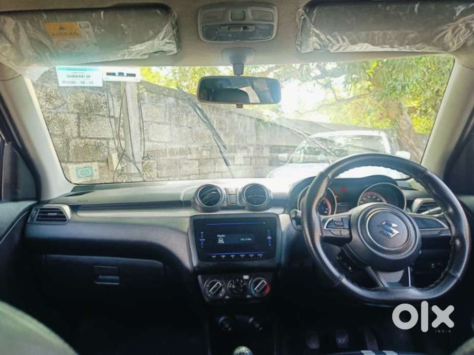 Maruti Suzuki Swift Vxi + Manual, 2023, Petrol