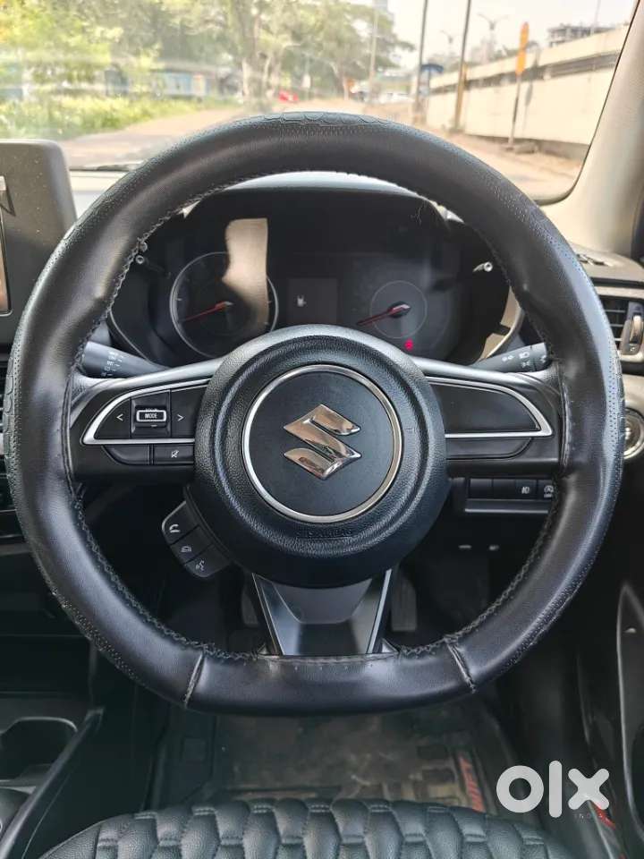 Maruti Suzuki Swift Vxi, 2025, Petrol