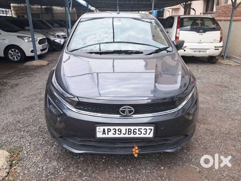 Tata Altroz 1.2 Xe, 2021, Petrol