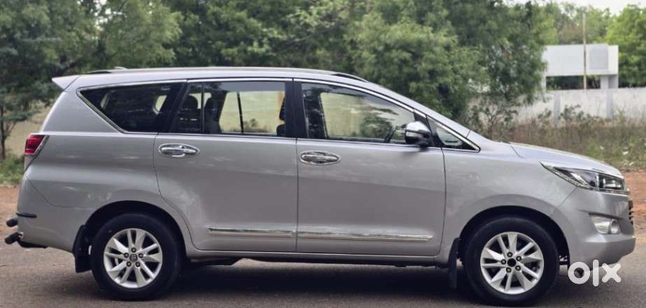 Toyota Innova Crysta 2.4 Vx Mt, 2017, Diesel