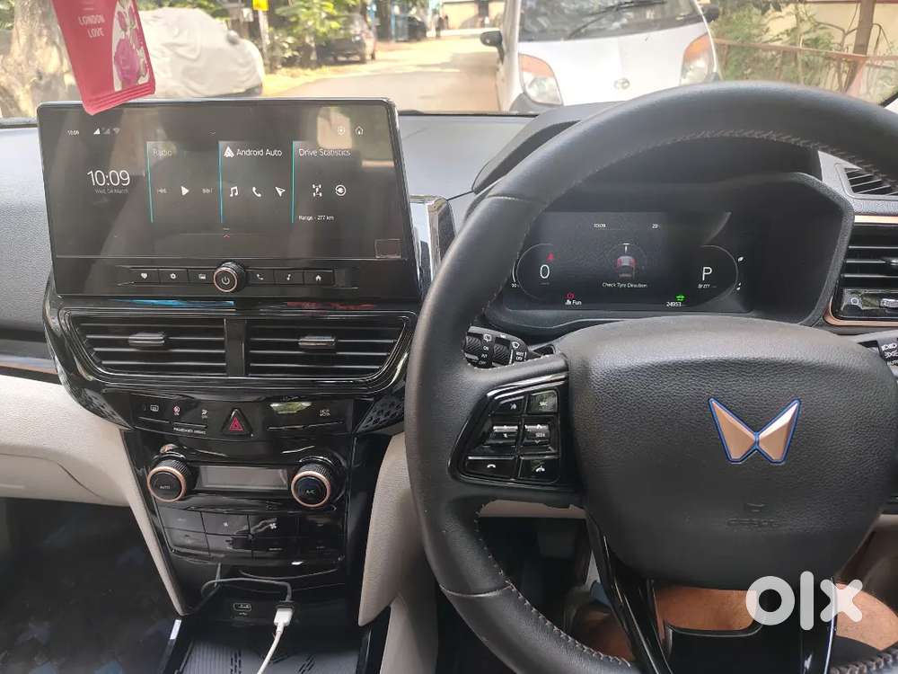 Mahindra Xuv400 Ev 2025