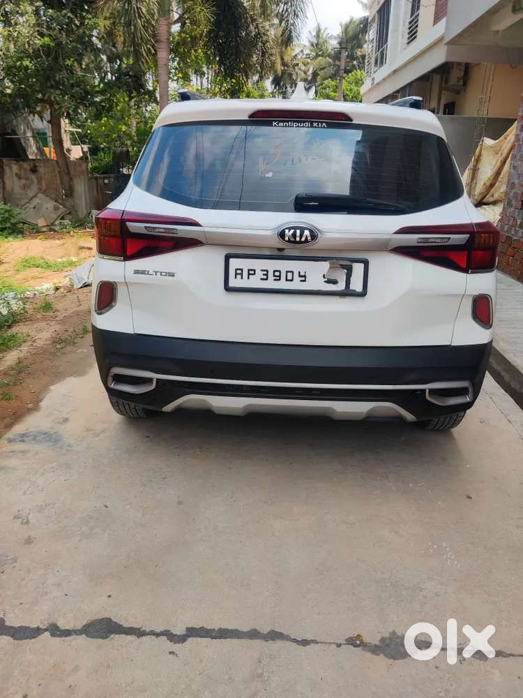 Full Condition Showroom Track