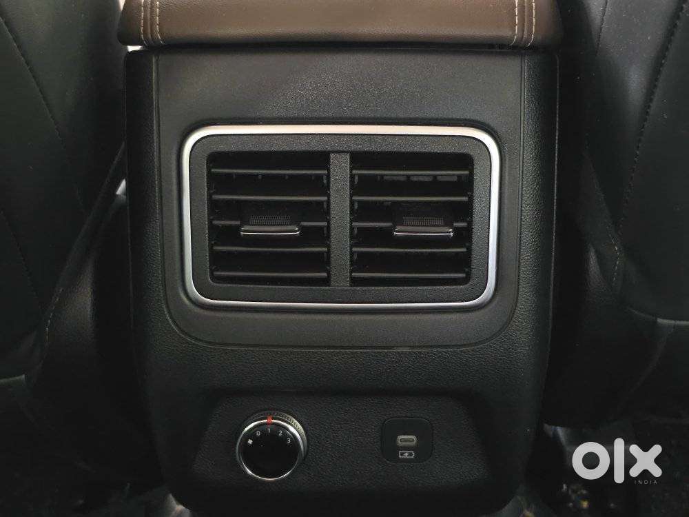 Mahindra Scorpio-n 2.0 Z8 Petrol At 7 Str, 2025, Petrol