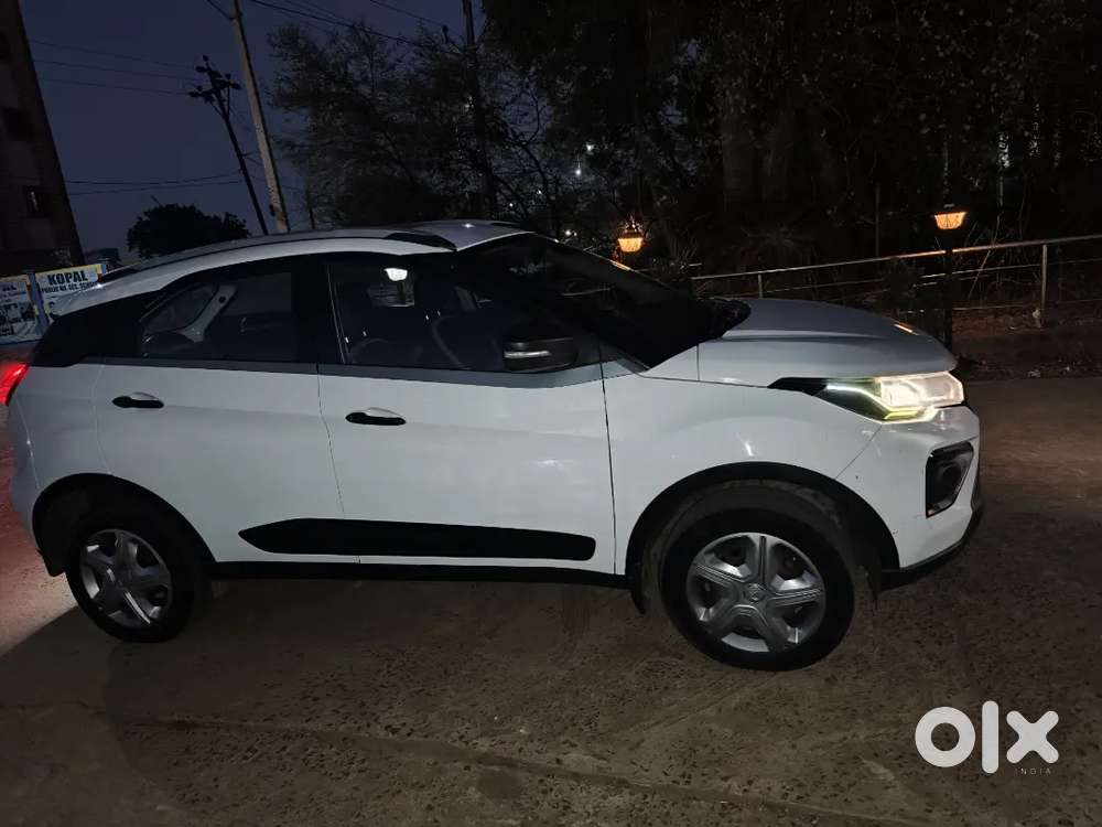 Tata Nexon Xms Diesel L Nov 2020 L 1st Owner  Excellent Condition