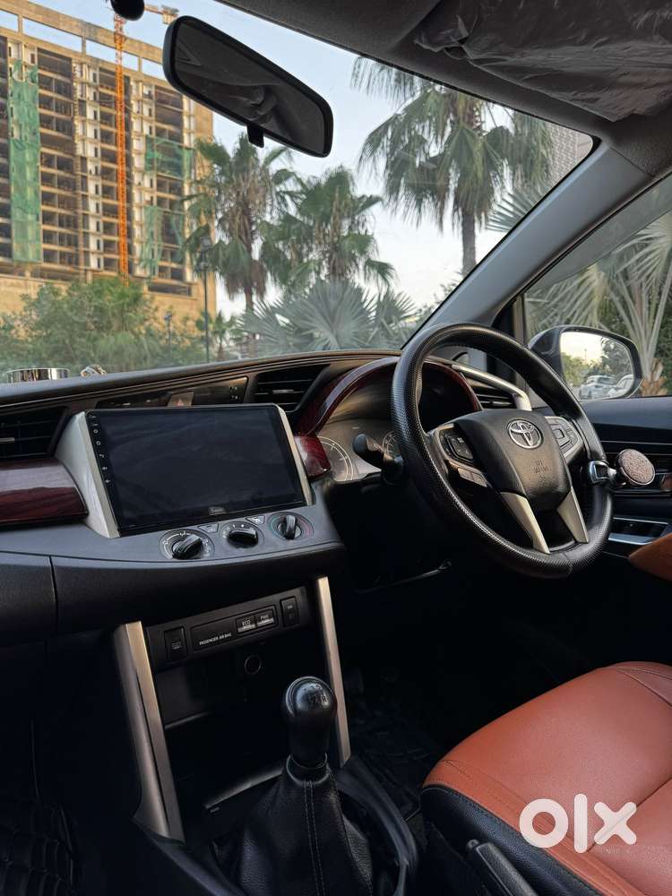Toyota Innova Crysta 2.4 G Plus Mt 8 Str, 2018, Diesel