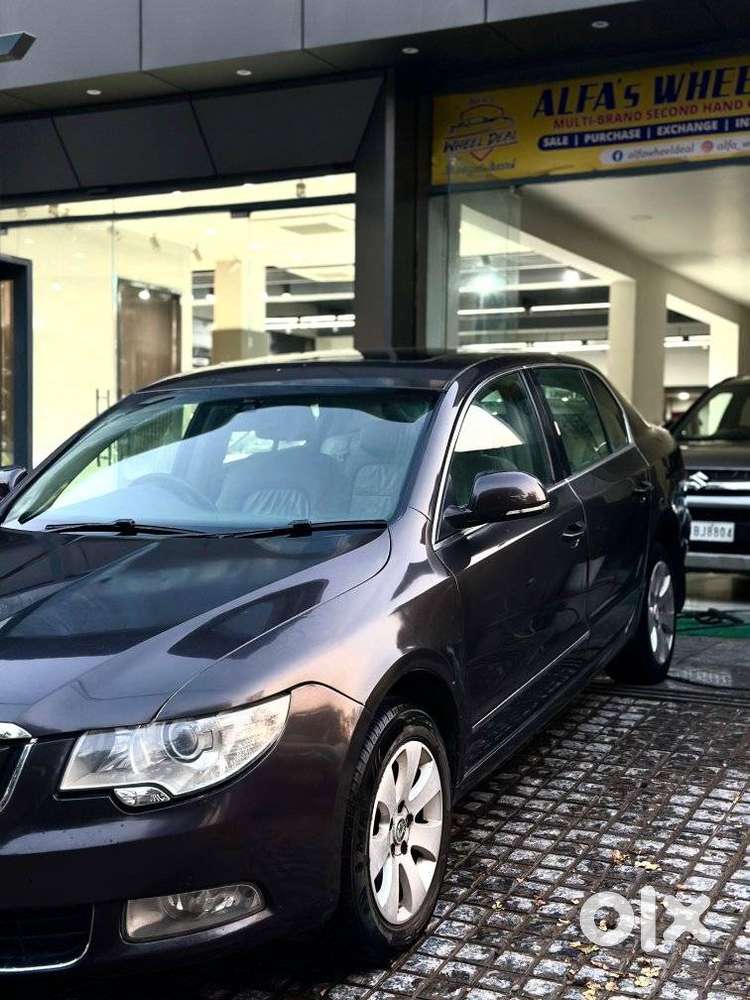 Skoda Superb 1.8 Elegance Tsi At, 2011, Petrol