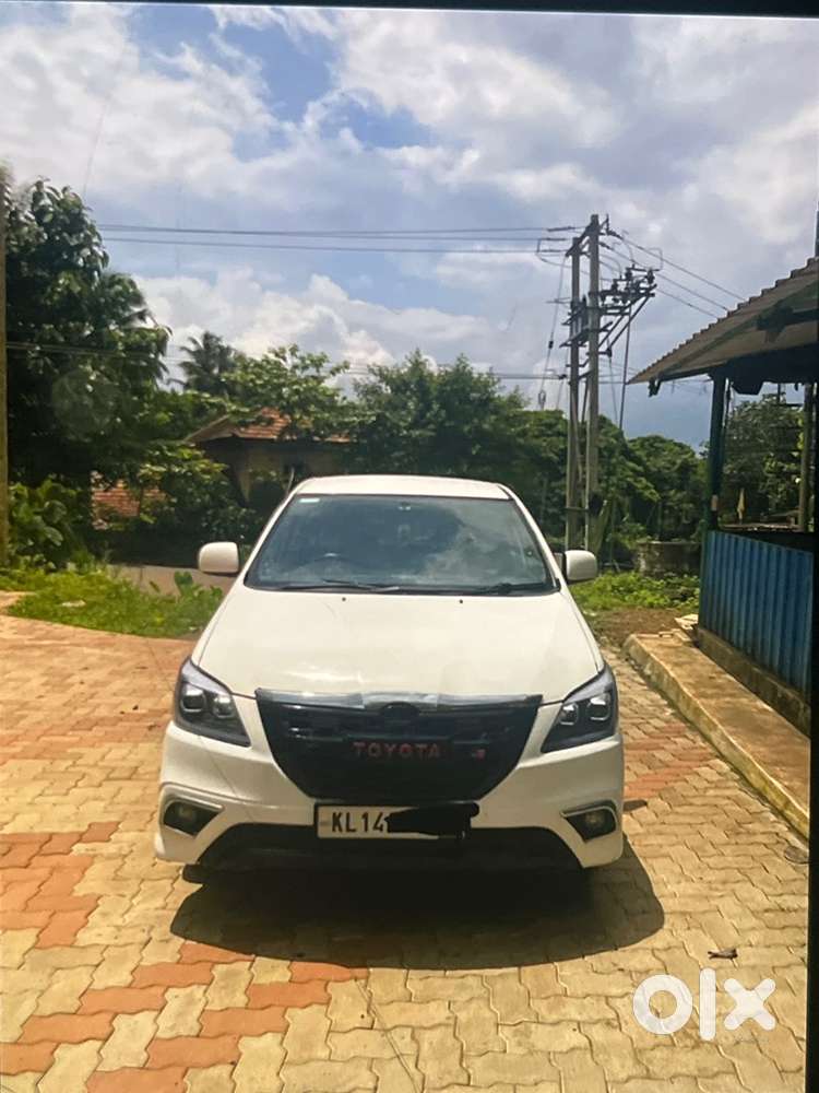 This 2015 Toyota Innova 2.5 E Diesel Vehicle Is A Reliable And Car