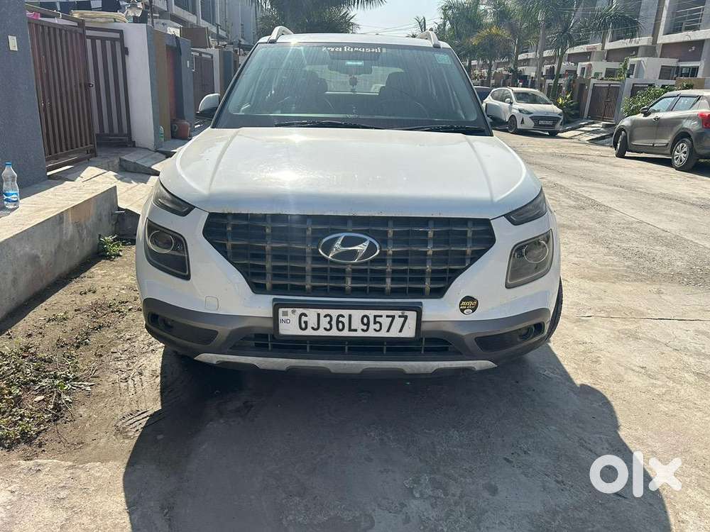 Hyundai Venue 2019 Petrol Well Maintained